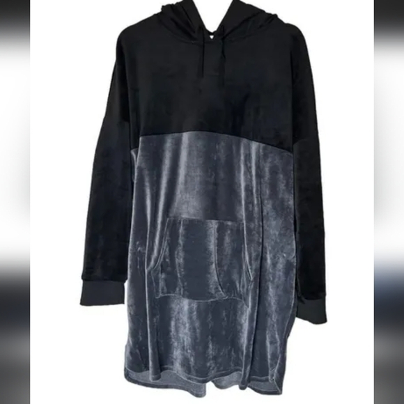 D n k y velor pullover dressed with the hood - Picture 1 of 4